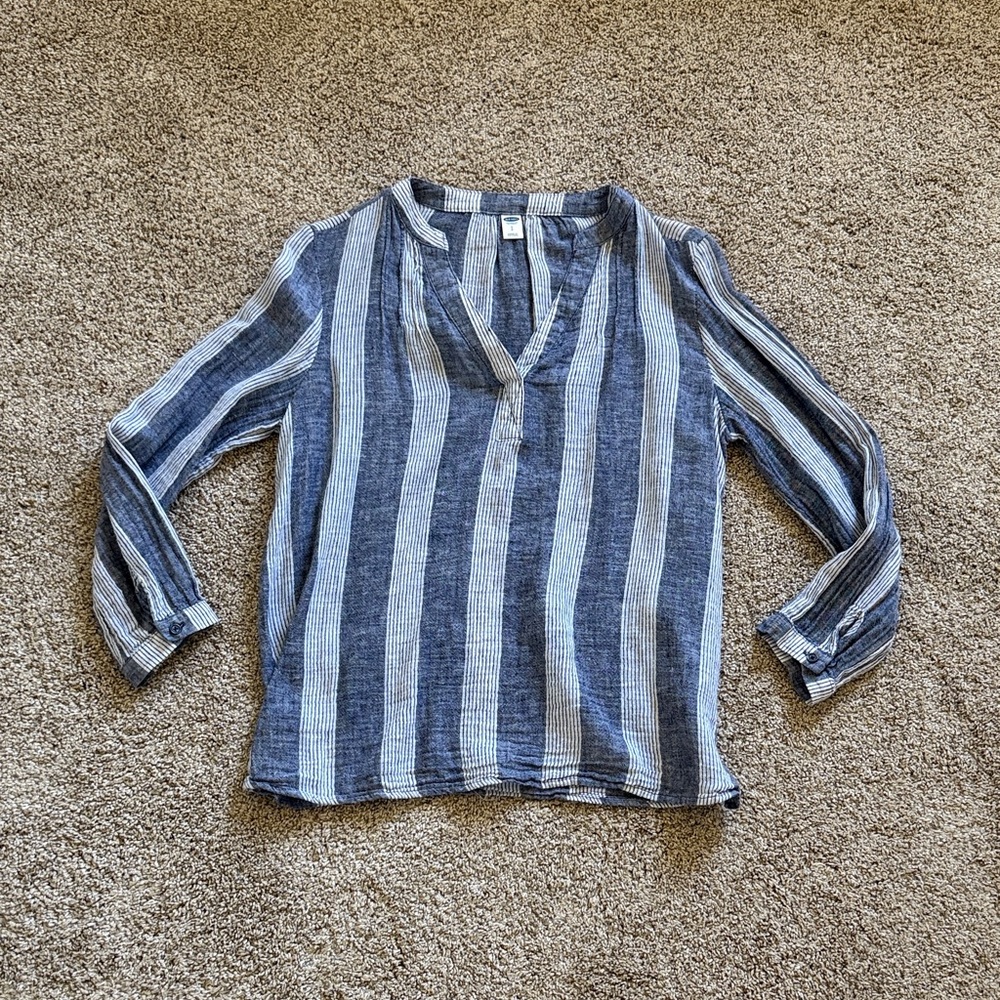 Old Navy Navy and White 3/4 Length Striped Top